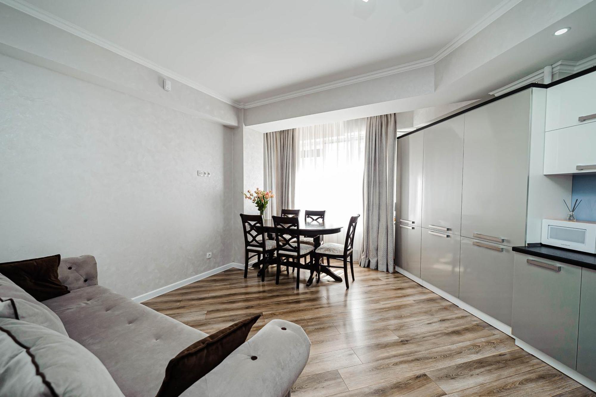 Botanica Spacious Escape Apartment